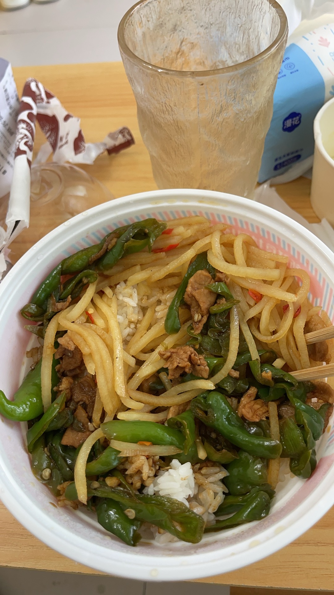 吃吃喝喝的